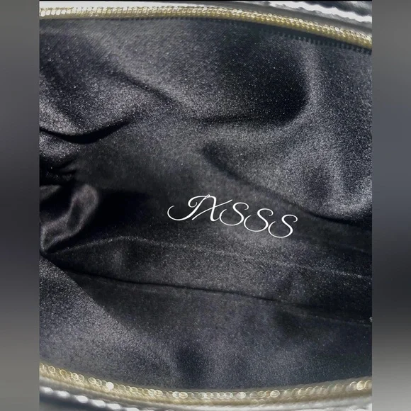 Silver-Gold YSL (Yves Saint Laurent) Beauty Cosmetic-Makeup Bag - Picture 12 of 13